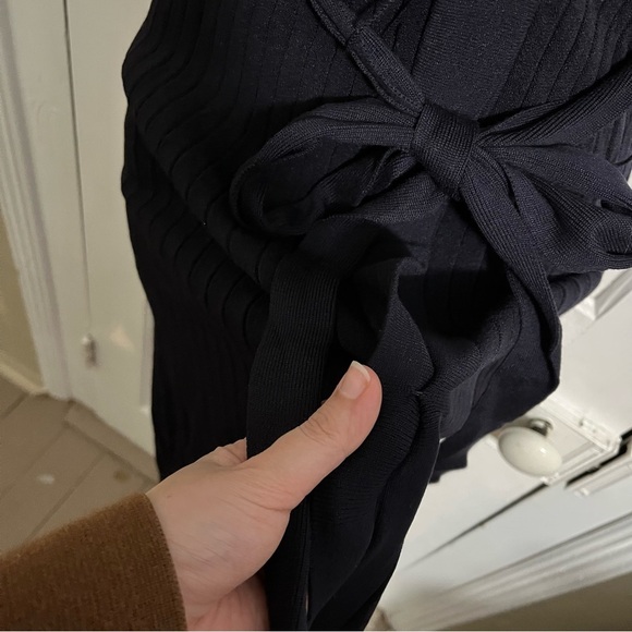 Eliza J Knit Surplice Dress Navy Blue Size 6 P1 - Picture 3 of 9